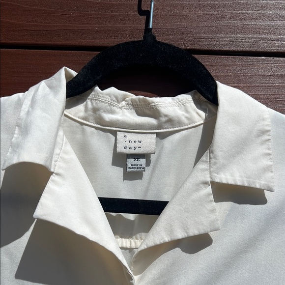 A New Day Ivory Collared Blouse - Picture 2 of 5